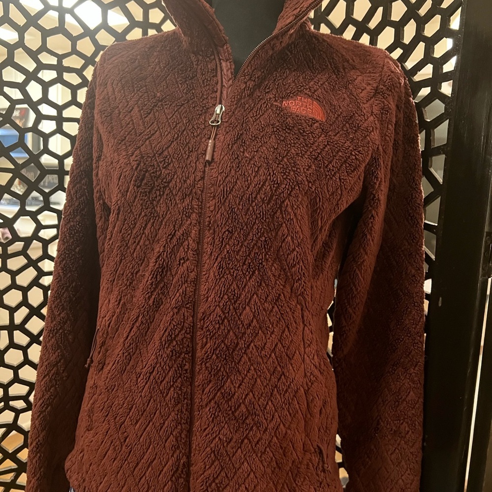 The North Face Women’s Full-Zip Fleece, Chevron Pattern, Size S